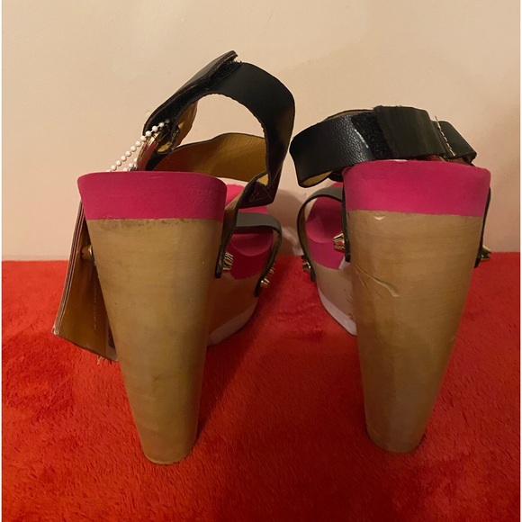 Flogg Platform Sandals (display model) - Picture 4 of 13